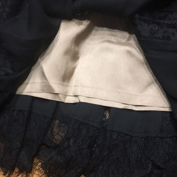 Ann Taylor Loft Skirt size 2 - Picture 4 of 10